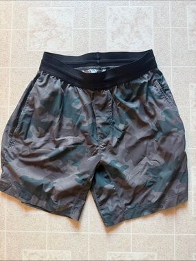 Men's Camo Athletic Shorts - Black & Gray Rhone